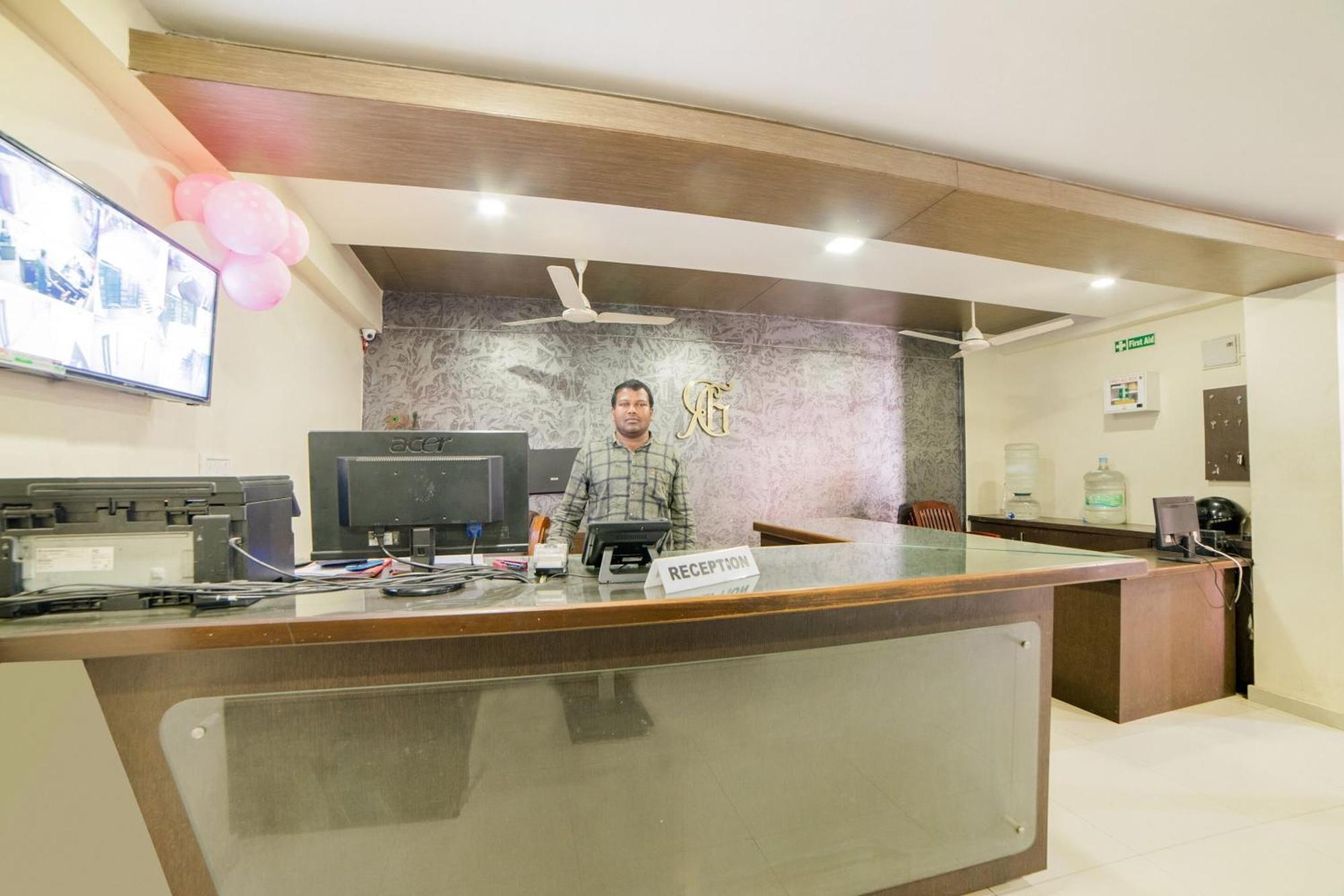 Super Capital O Raaga Grand Hotel Hyderabad Ngoại thất bức ảnh