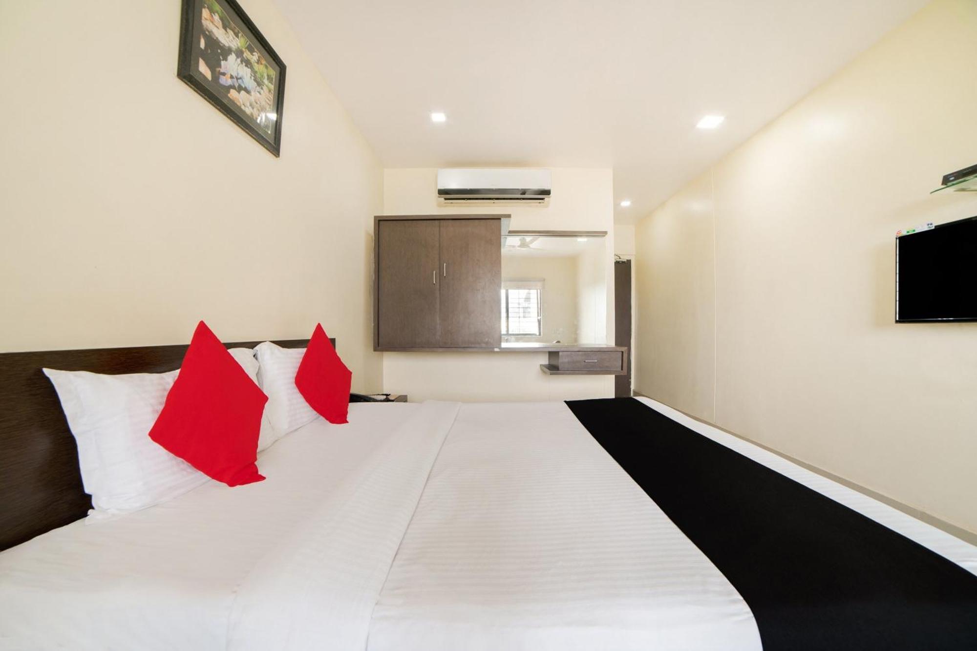 Super Capital O Raaga Grand Hotel Hyderabad Ngoại thất bức ảnh