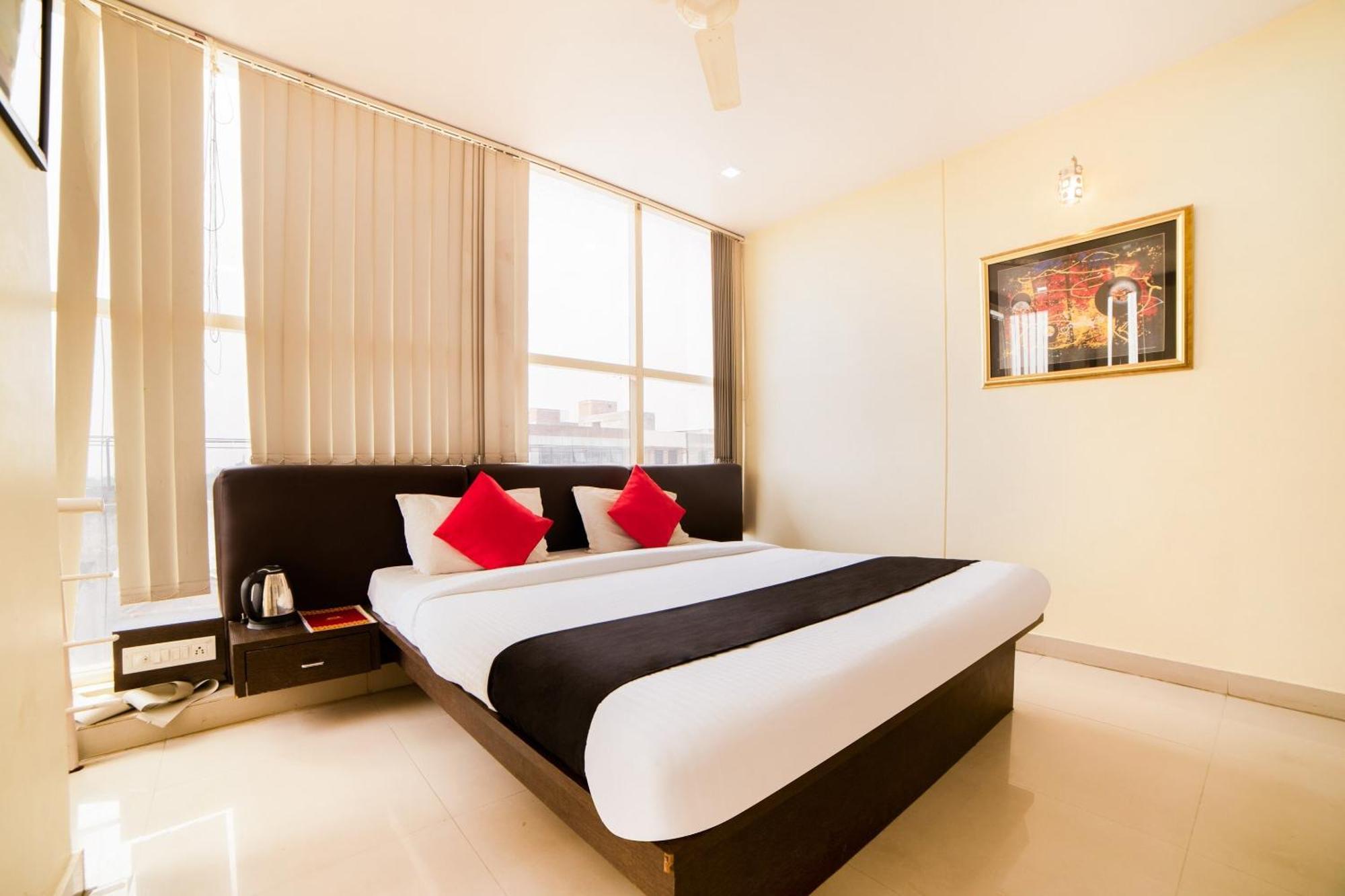 Super Capital O Raaga Grand Hotel Hyderabad Ngoại thất bức ảnh